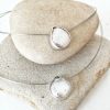 flat-pearl-pendant-necklace